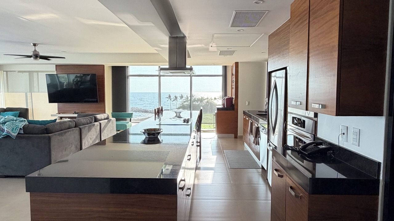 Photo of Kitchen in Isla Iguana