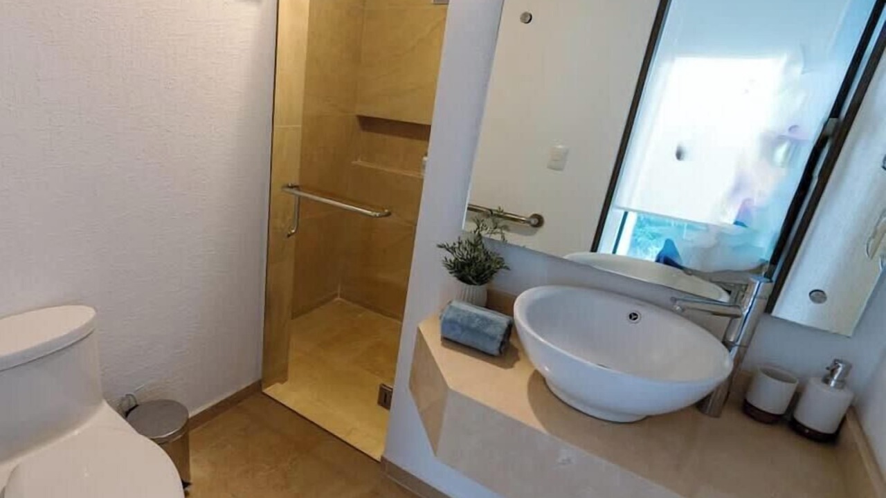 Photo of Bathroom in El Marques