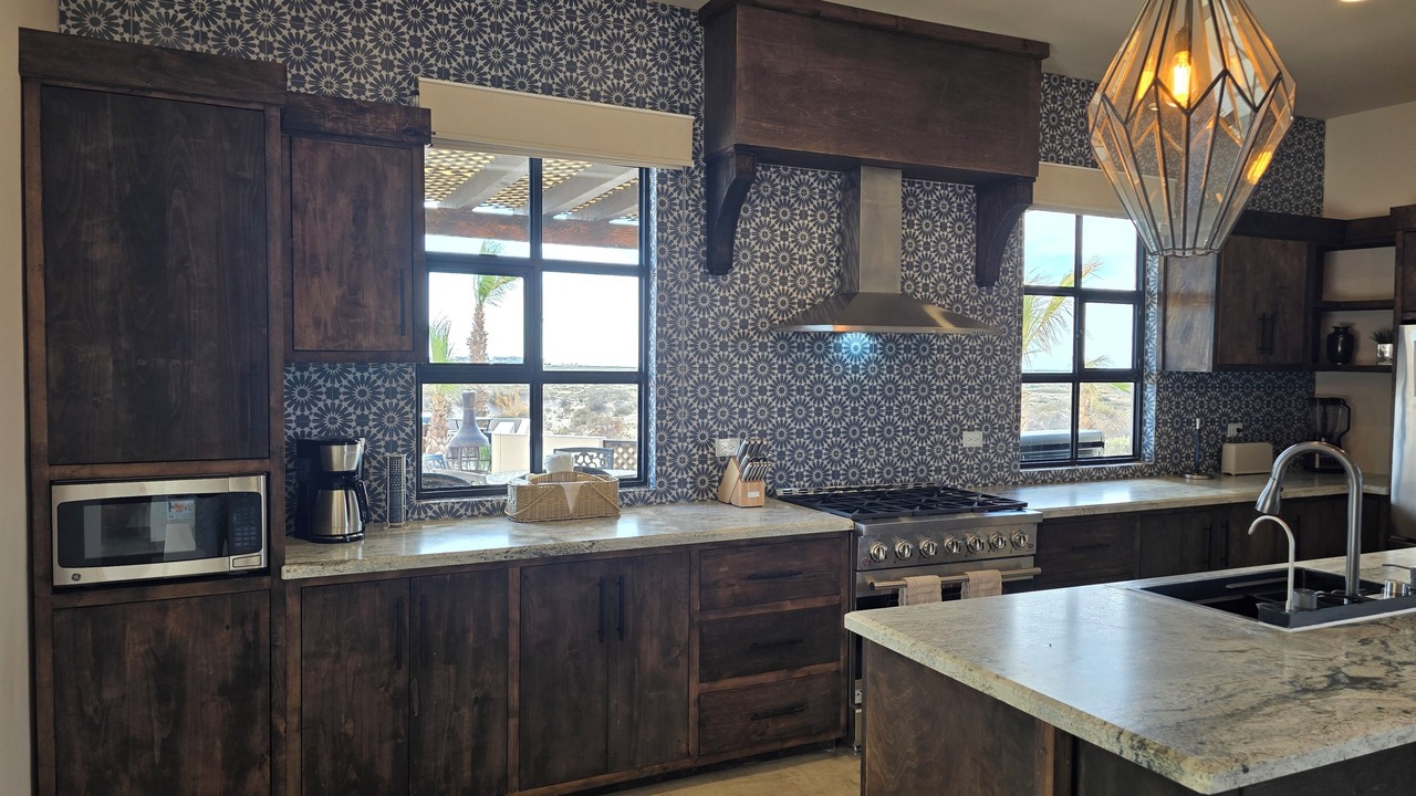 Photo of Kitchen in Laguna Shores