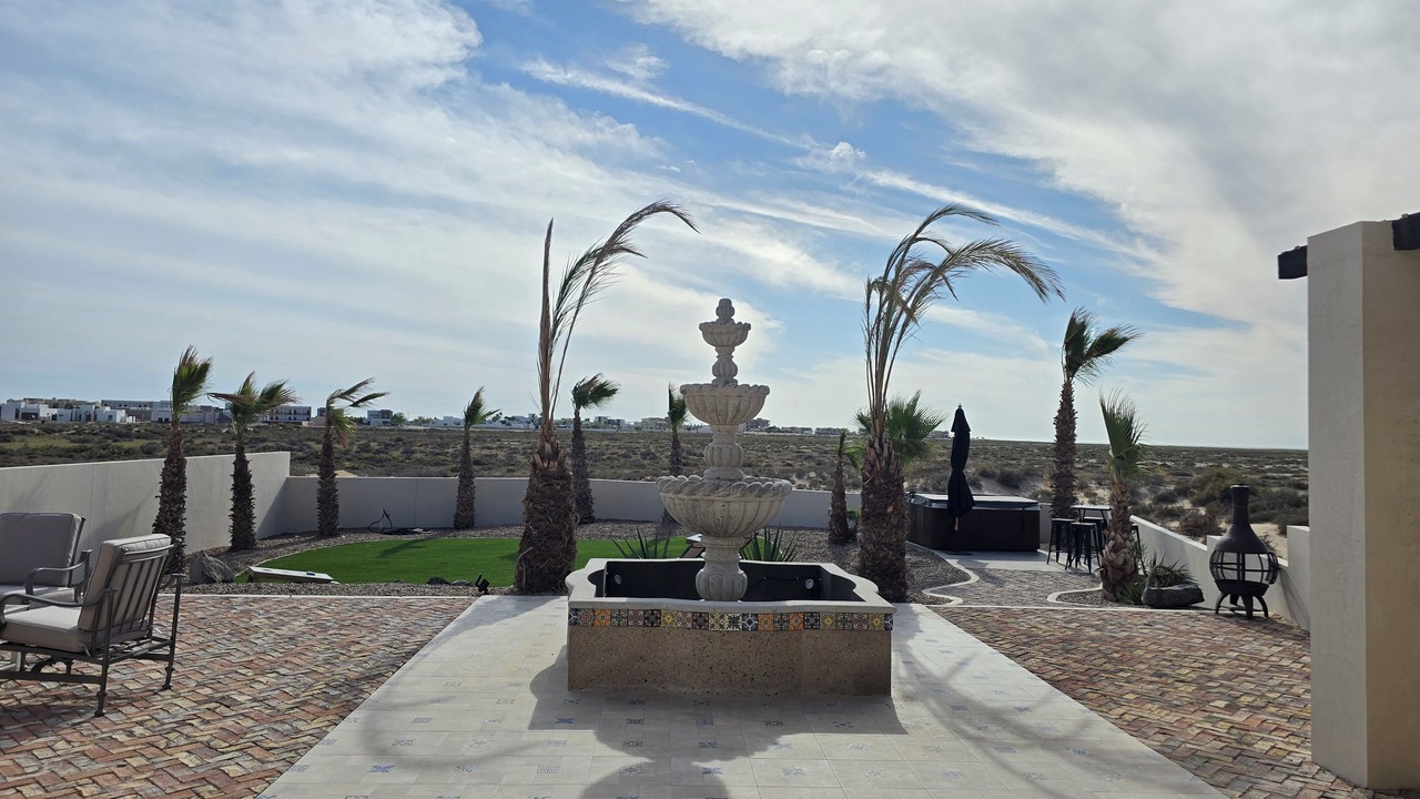 Photo of Patio Balcony in Laguna Shores