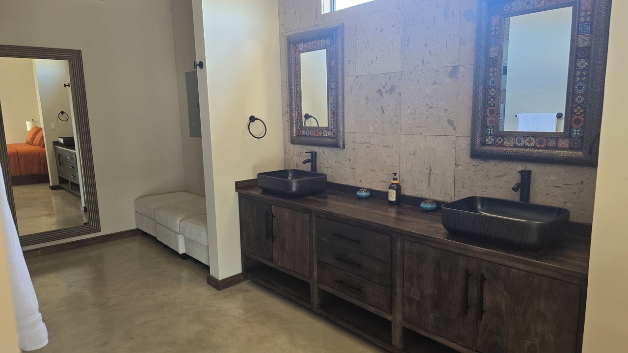 Photo of Bathroom in Laguna Shores