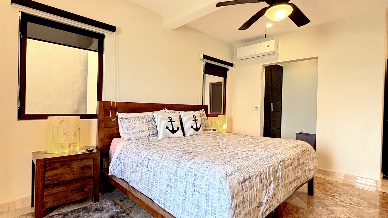 Photo of Bedroom in 12th Street