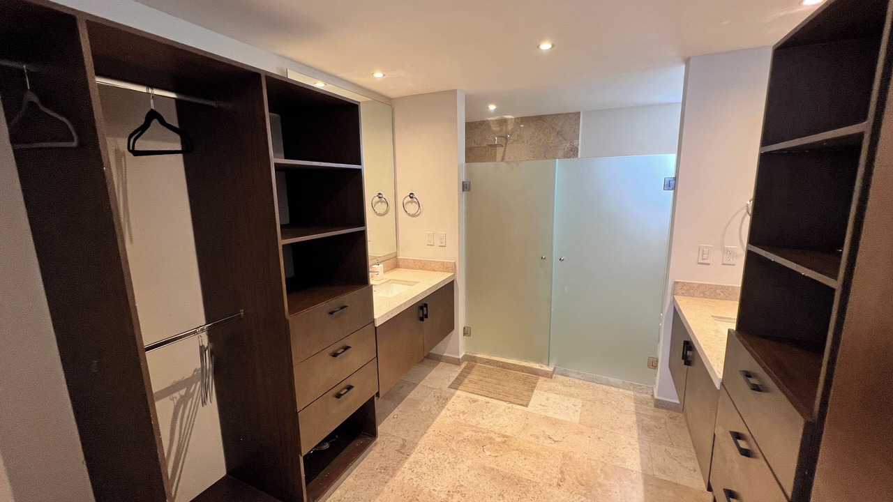 Photo of Bathroom in Miramar