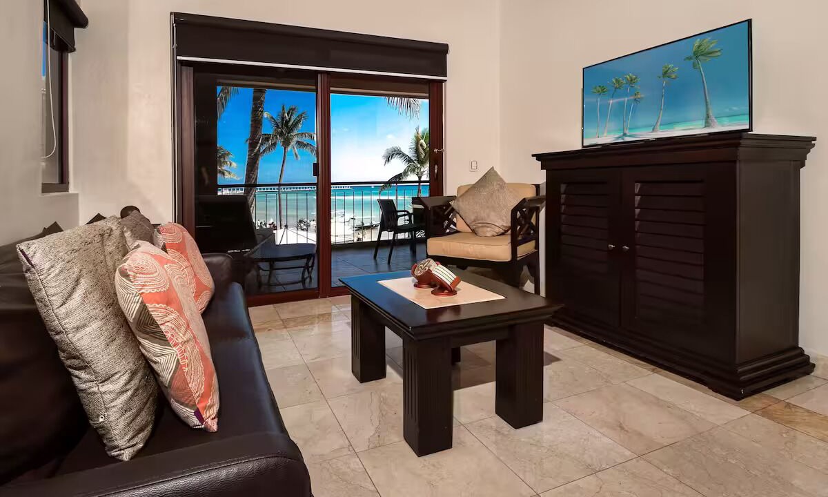 Photo of Livingroom in Downtown