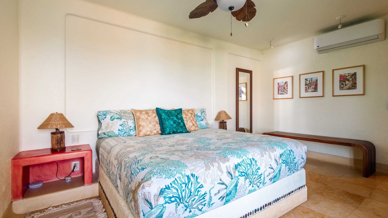 Photo of Bedroom in Zihuatanejo
