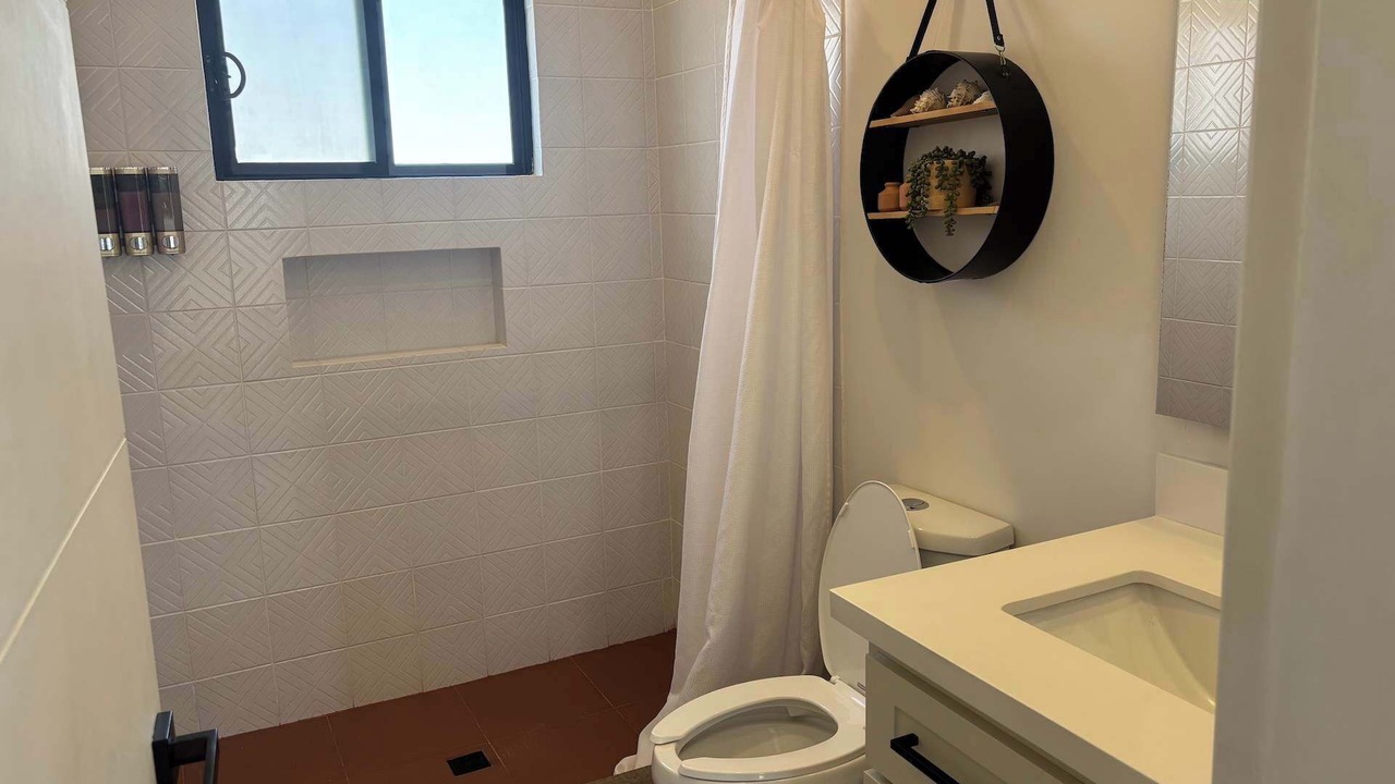 Photo of Bathroom in Laguna Shores