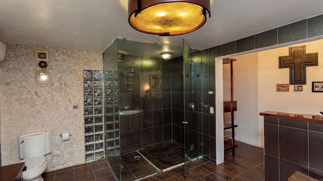 Photo of Bathroom in Villa Juarez
