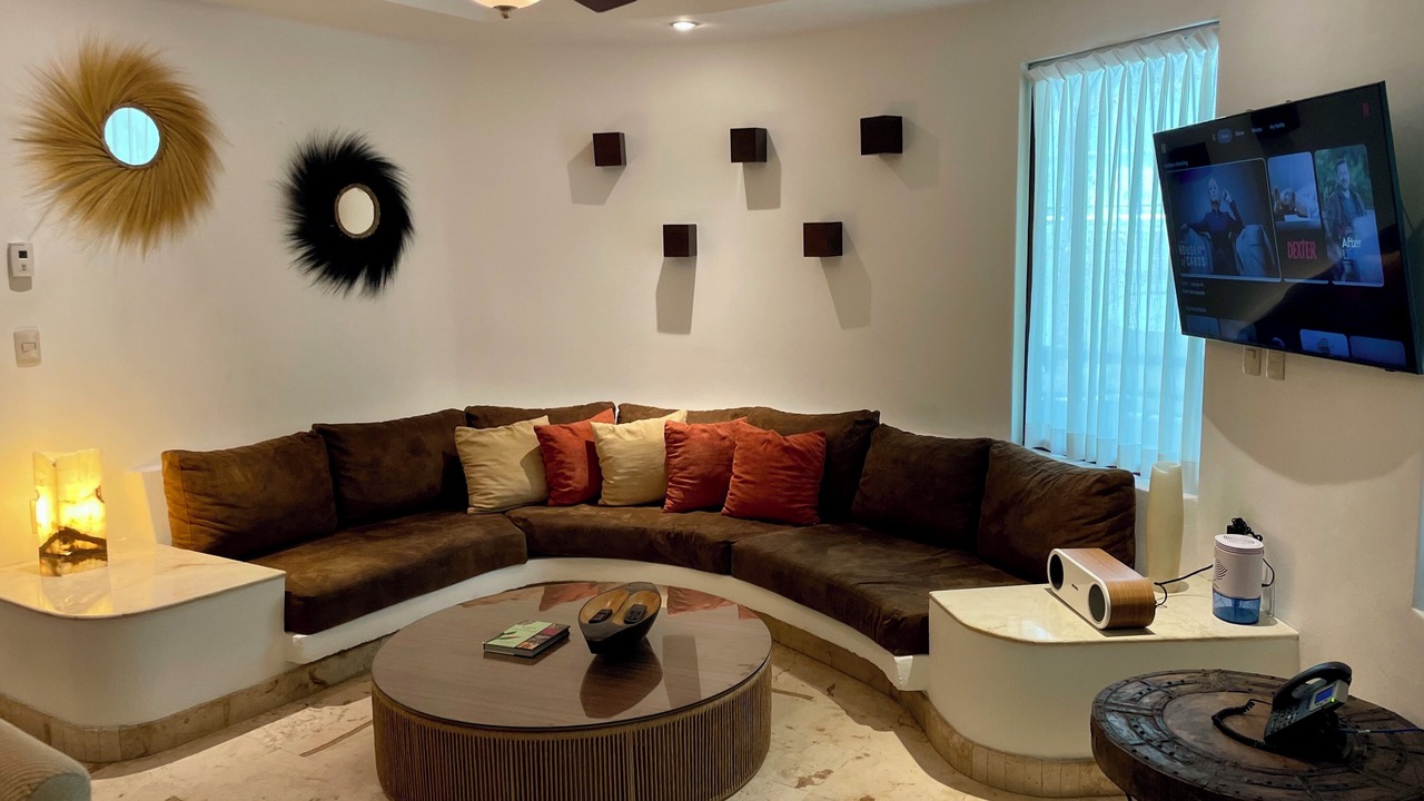 Photo of Livingroom in Downtown