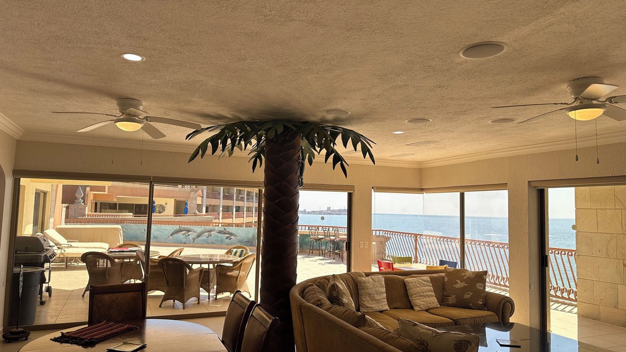 Photo of Livingroom in Sandy Beach