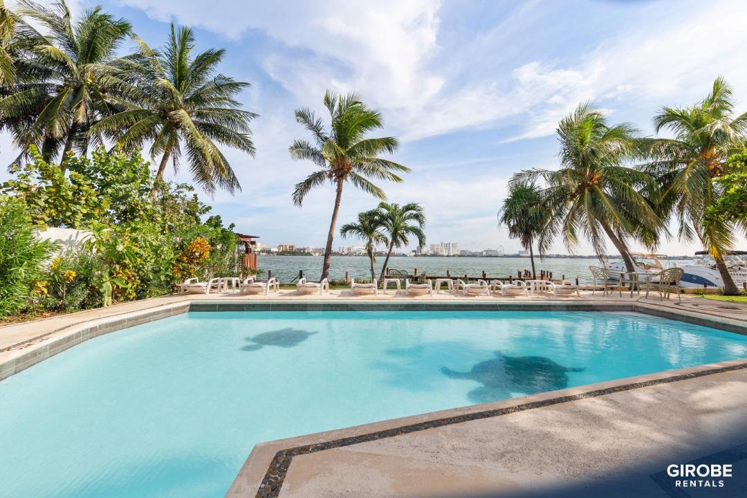 Photo of Others in Punta Cancun