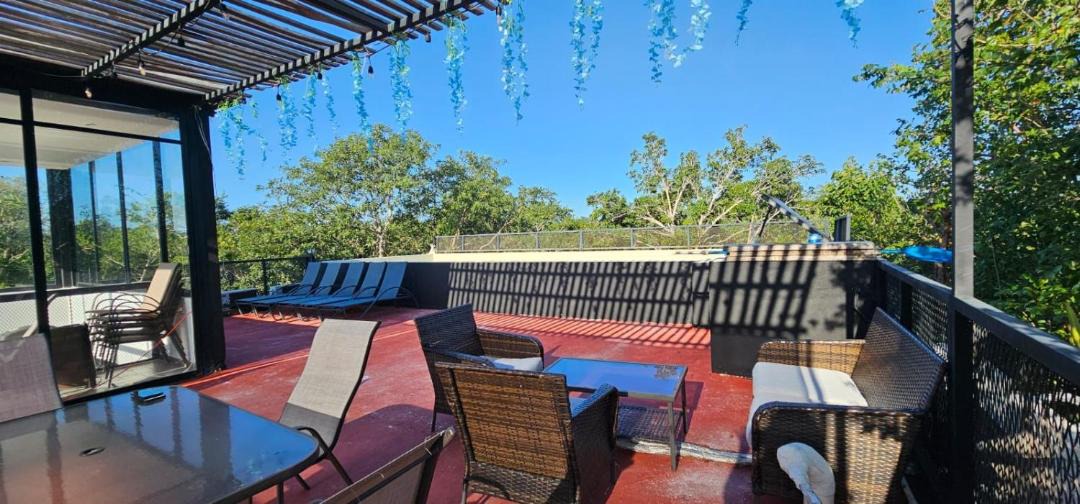 Photo of Patio Balcony in Soliman Bay