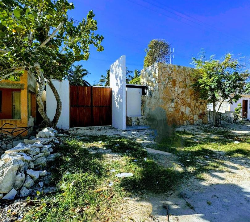 Photo of Buildings in Rio Lagartos