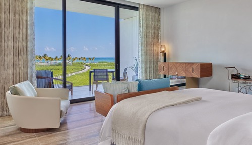 Deluxe Guest Room, 1 King Bed, Ocean View, Terrace