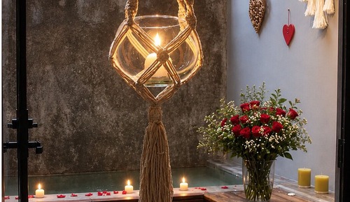 Suite Deluxe with Private and Romantic Bathub with Cenote Water