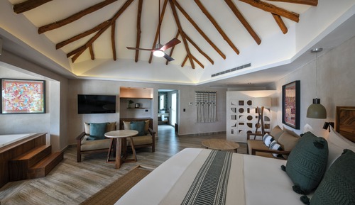 ROYAL RETREAT HAVEN SUITE
