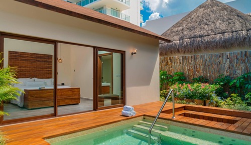 Studio Suite, 1 King Bed, Oceanfront