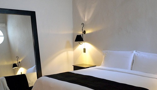 Classic Double Room, 1 King Bed, Private Bathroom