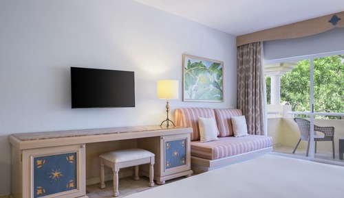 Premium Room, Poolside
