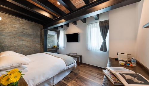Deluxe Room, 1 King Bed, Non Smoking, Resort View