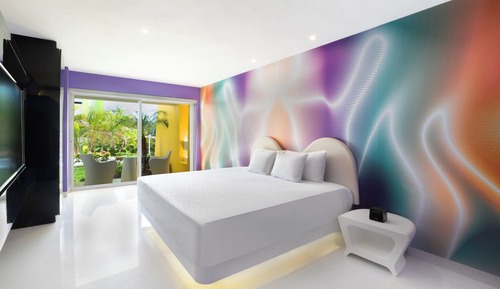 Trendy Garden View Playful Experience