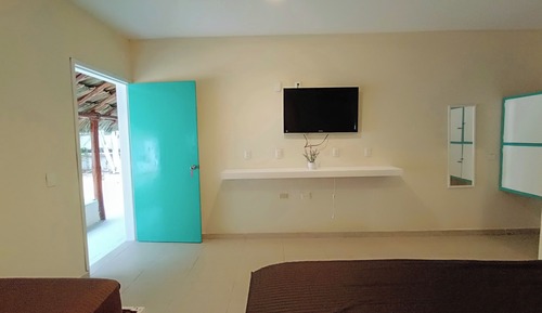 Comfort Room, Garden View