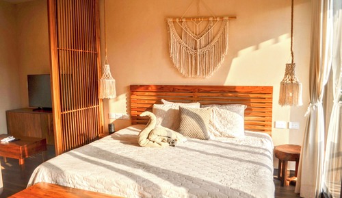 Deluxe Apartment, Partial Sea View
