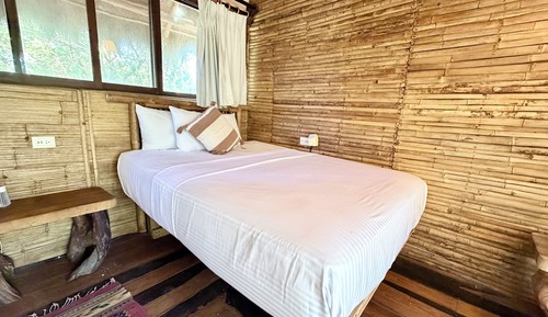 Suite, Balcony