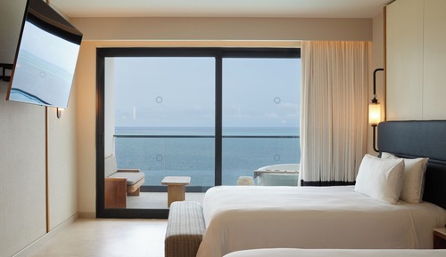 Suite, Oceanfront (Central)