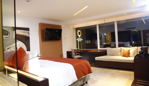 Classic Room, 1 King Bed, Lagoon View