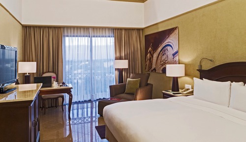 Business Room, 1 King Bed (Standard)