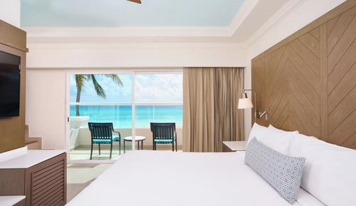 Sun Club Master Suite Ocean Front King