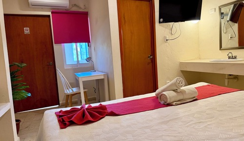 Standard Room, 1 King Bed, Air conditioning
