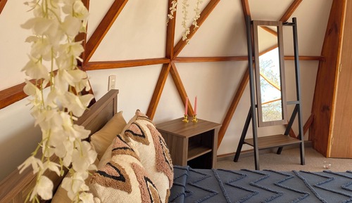 Comfort Room, Mountain View