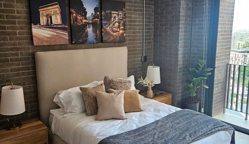 Luxury Apartment, Balcony, City View