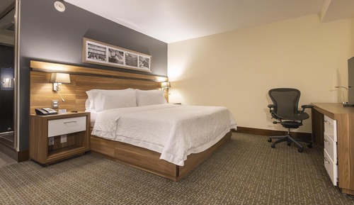 Studio, 1 King Bed, Non Smoking, Microwave