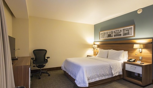 Studio, 1 Queen Bed, Non Smoking, Microwave