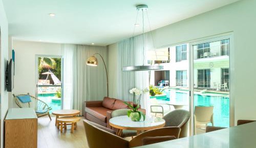 Suite with Pool View