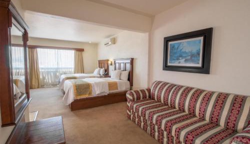 Suite with Two Double Beds - Non-Smoking