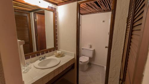 Basic Standard Room with parking lot view