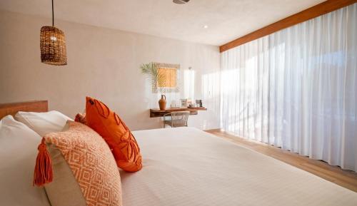Deluxe Double Room with Balcony and Sea View