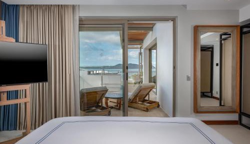 Signature Suite with Plunge Pool and Ocean View