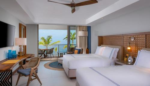 Beachfront Queen Room with Two Queen Beds
