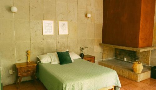 Standard Double Room with Shared Bathroom