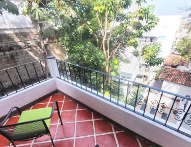 Studio Apartment with Balcony