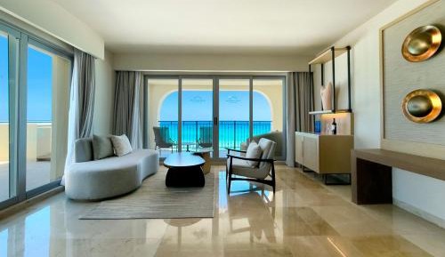 Grand Royal Suite Jacuzzi