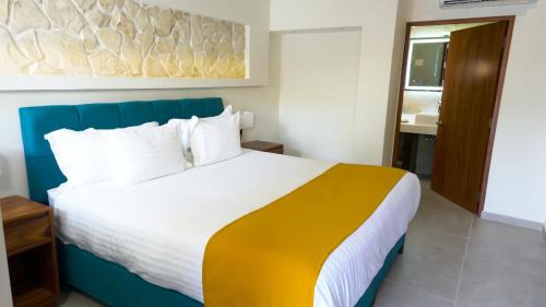 Standard Double or Twin Room with Garden View
