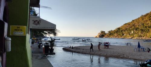 Villa - Beach Front