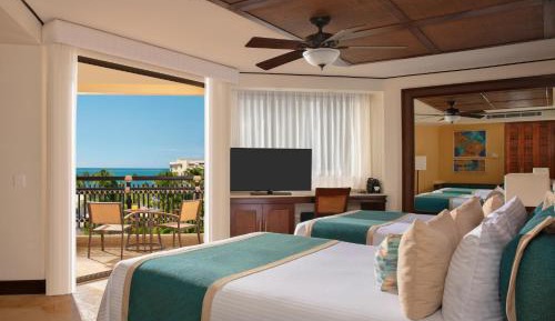 Preferred Club Ocean View with Outdoor Jacuzzis (Double beds)
