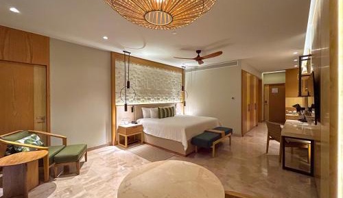 Serenity Club Partial Ocean View King Bed Junior Suite