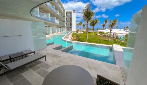 Serenity Club Swim Out Partial Ocean View 2 Queen Beds Junior Suite